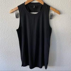 Onzie Yoga Tank w/ Back Cut Out